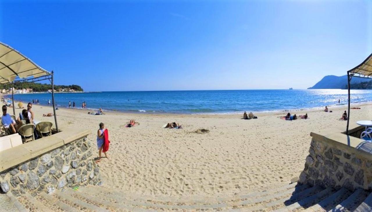"L'Hippocampe", Climatise, 60 M2 , 2 Chambres, Tres Calme, Plage Des Sablettes Et Commerces A 3 Minutes A Pied, Wifi, Parking Gratuit, Lit King Size La Seyne-sur-Mer Exterior foto